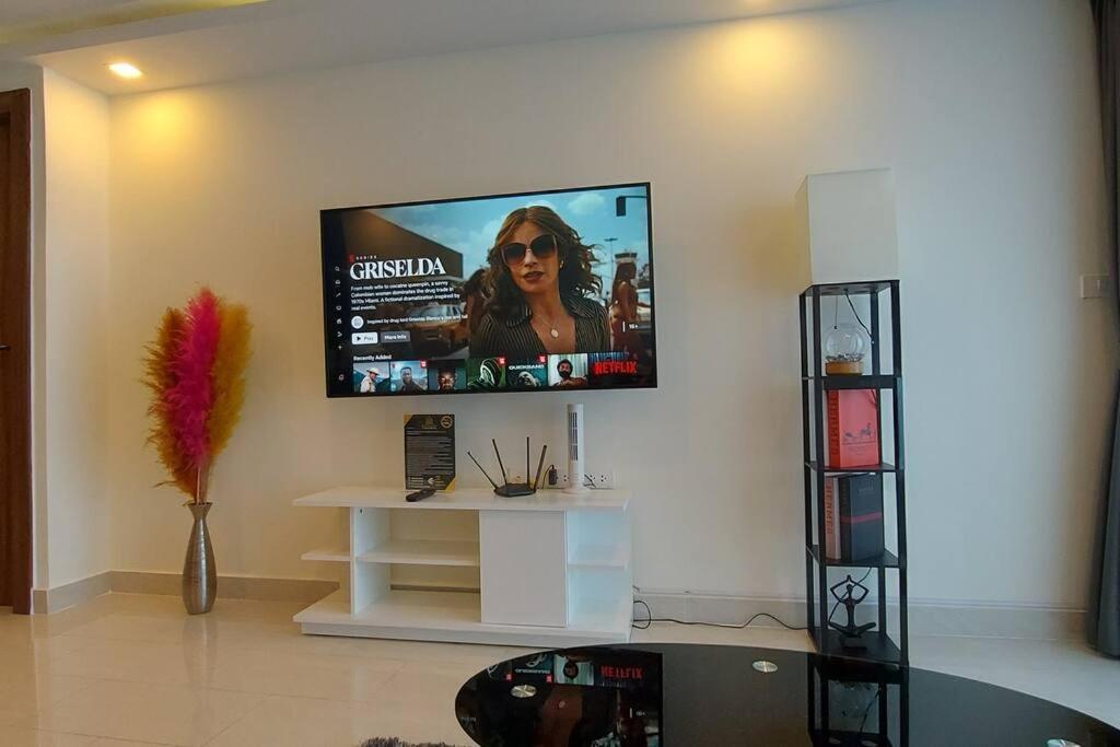 Apartment Grand Avenue, Luxury Suite, 72sqm Pool View With Lounge Area *